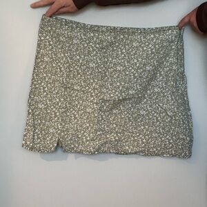 American Eagle Outfitters Olive and White Floral Skirt